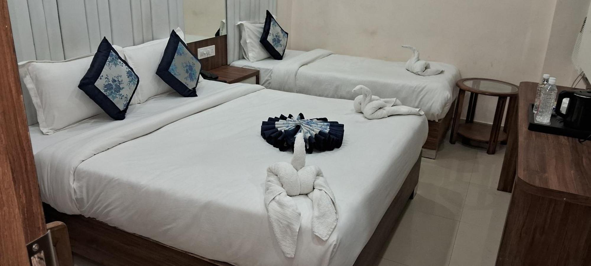 Hotel Shree Radha Krishna 瓦拉纳西 外观 照片