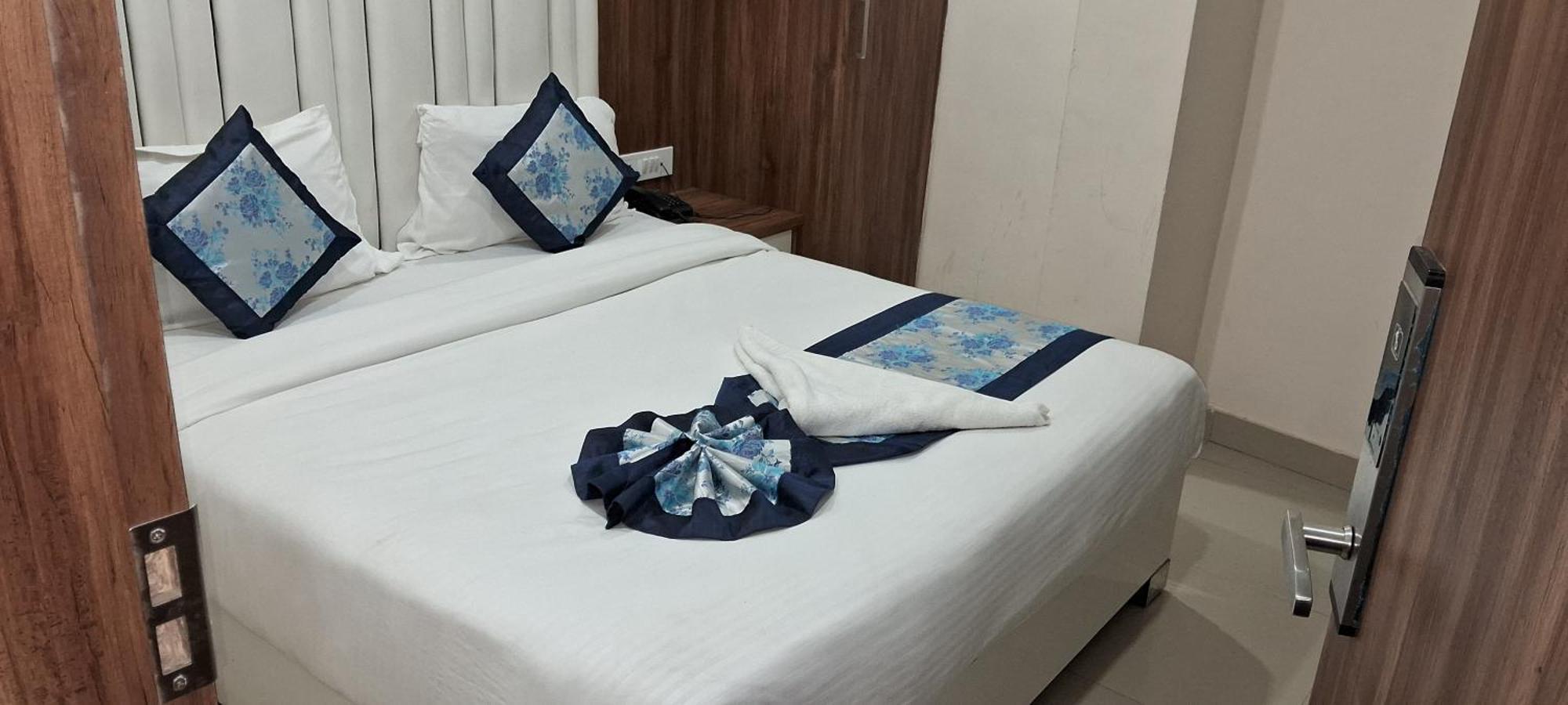 Hotel Shree Radha Krishna 瓦拉纳西 外观 照片