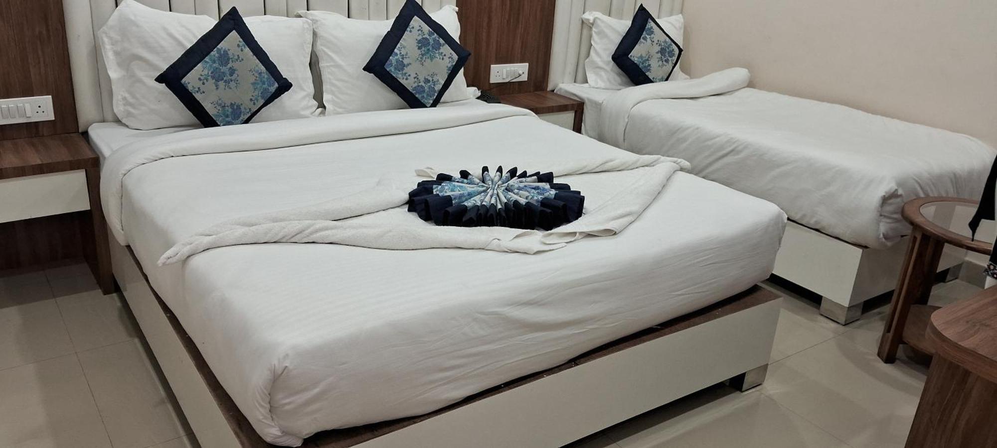 Hotel Shree Radha Krishna 瓦拉纳西 外观 照片