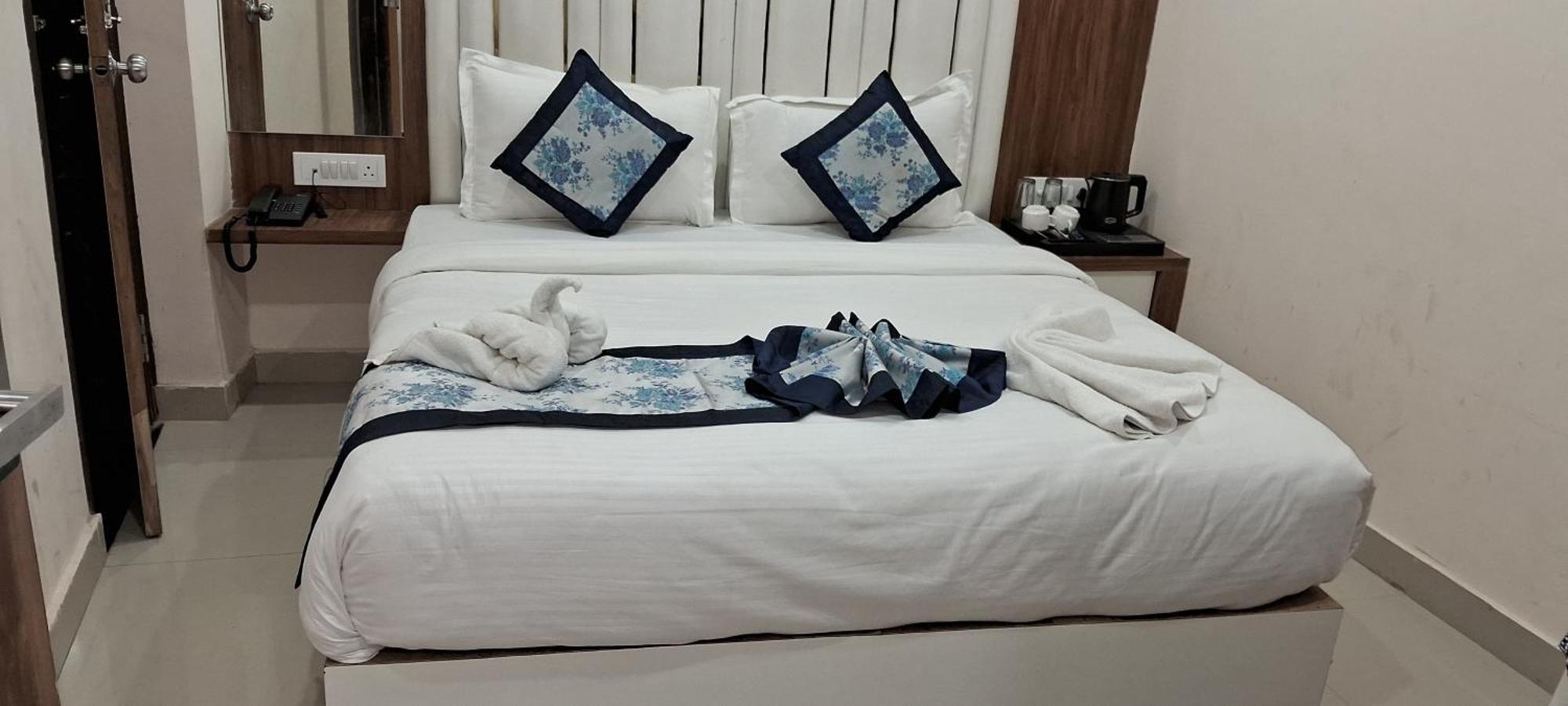 Hotel Shree Radha Krishna 瓦拉纳西 外观 照片