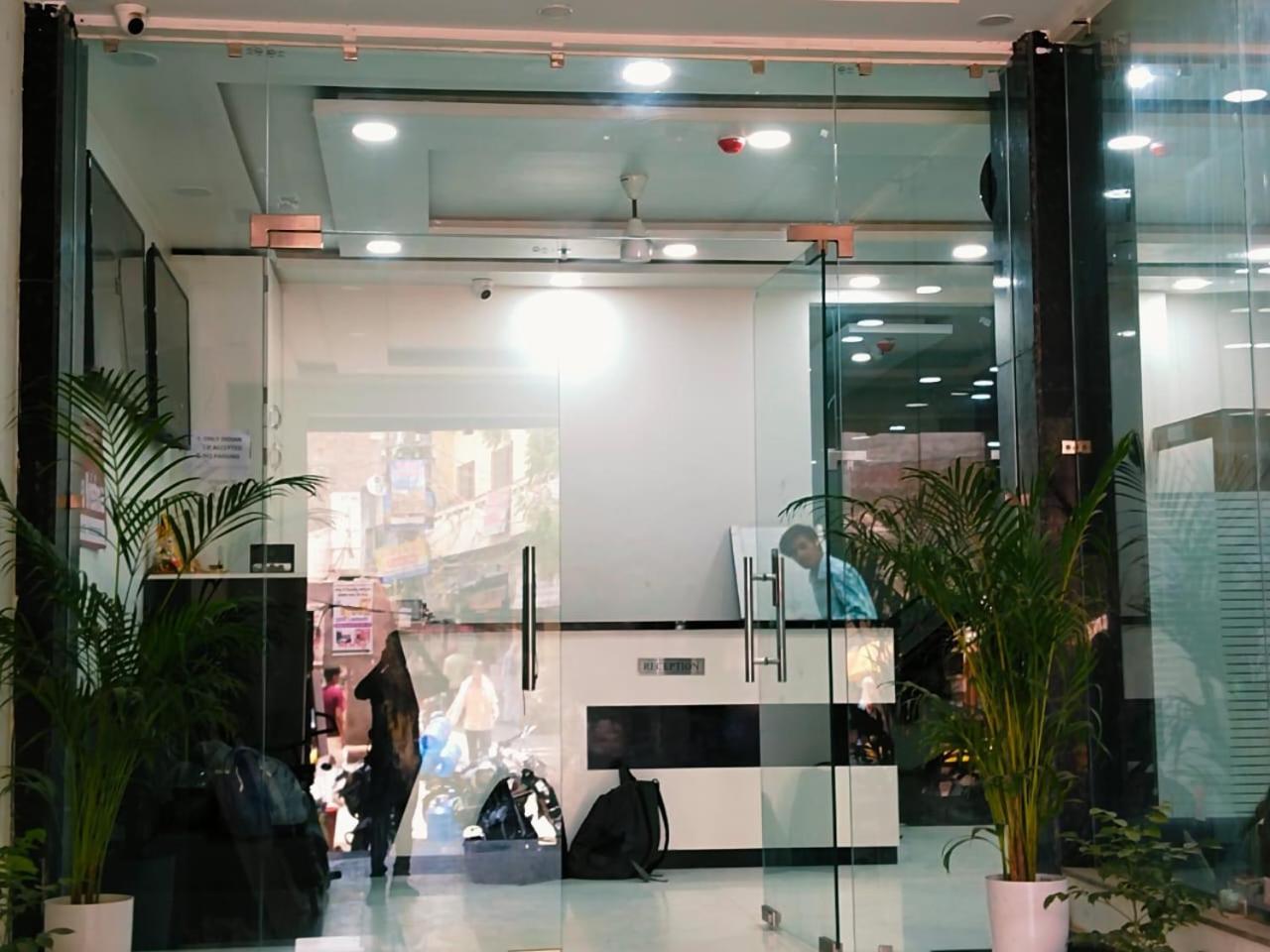 Hotel Shree Radha Krishna 瓦拉纳西 外观 照片