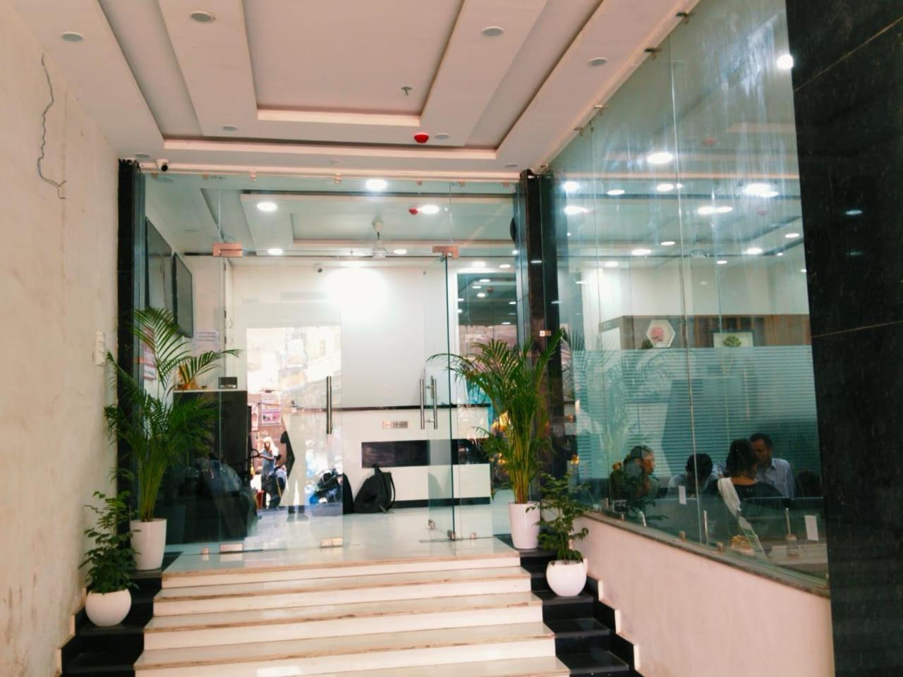 Hotel Shree Radha Krishna 瓦拉纳西 外观 照片