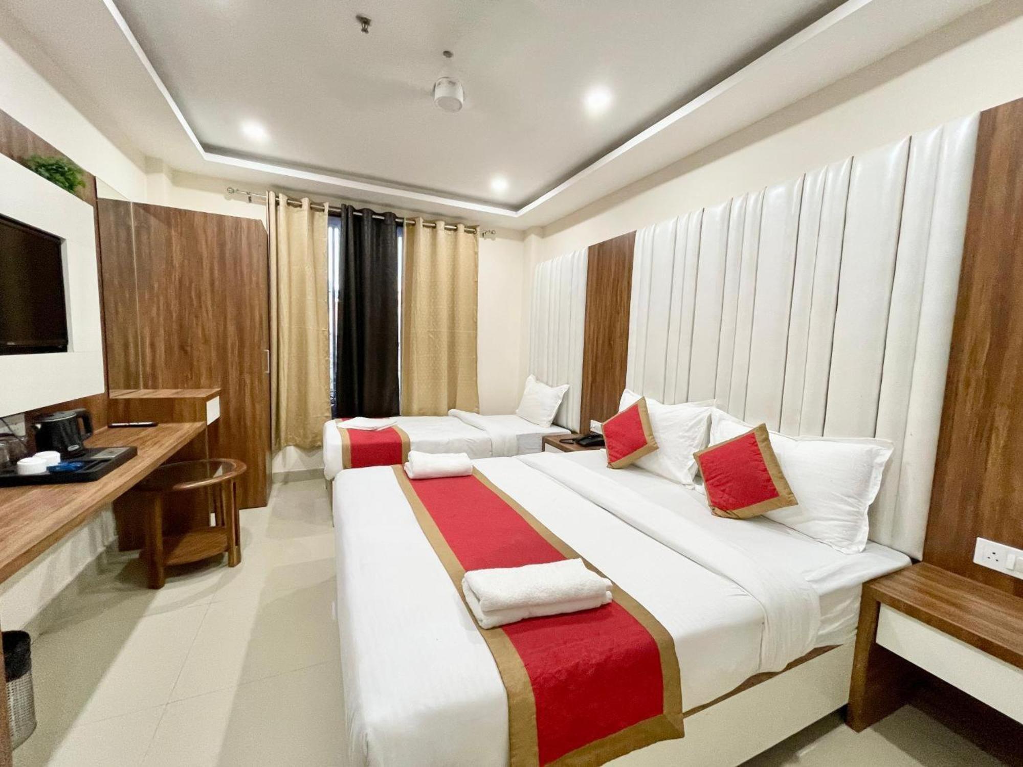 Hotel Shree Radha Krishna 瓦拉纳西 外观 照片