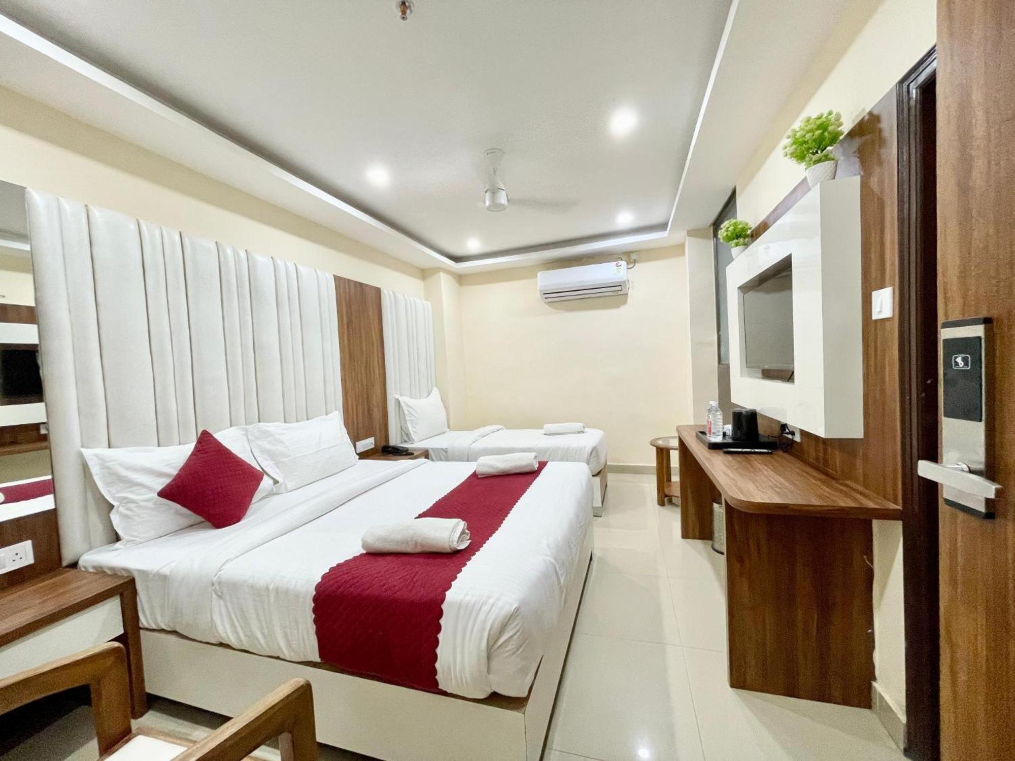Hotel Shree Radha Krishna 瓦拉纳西 外观 照片