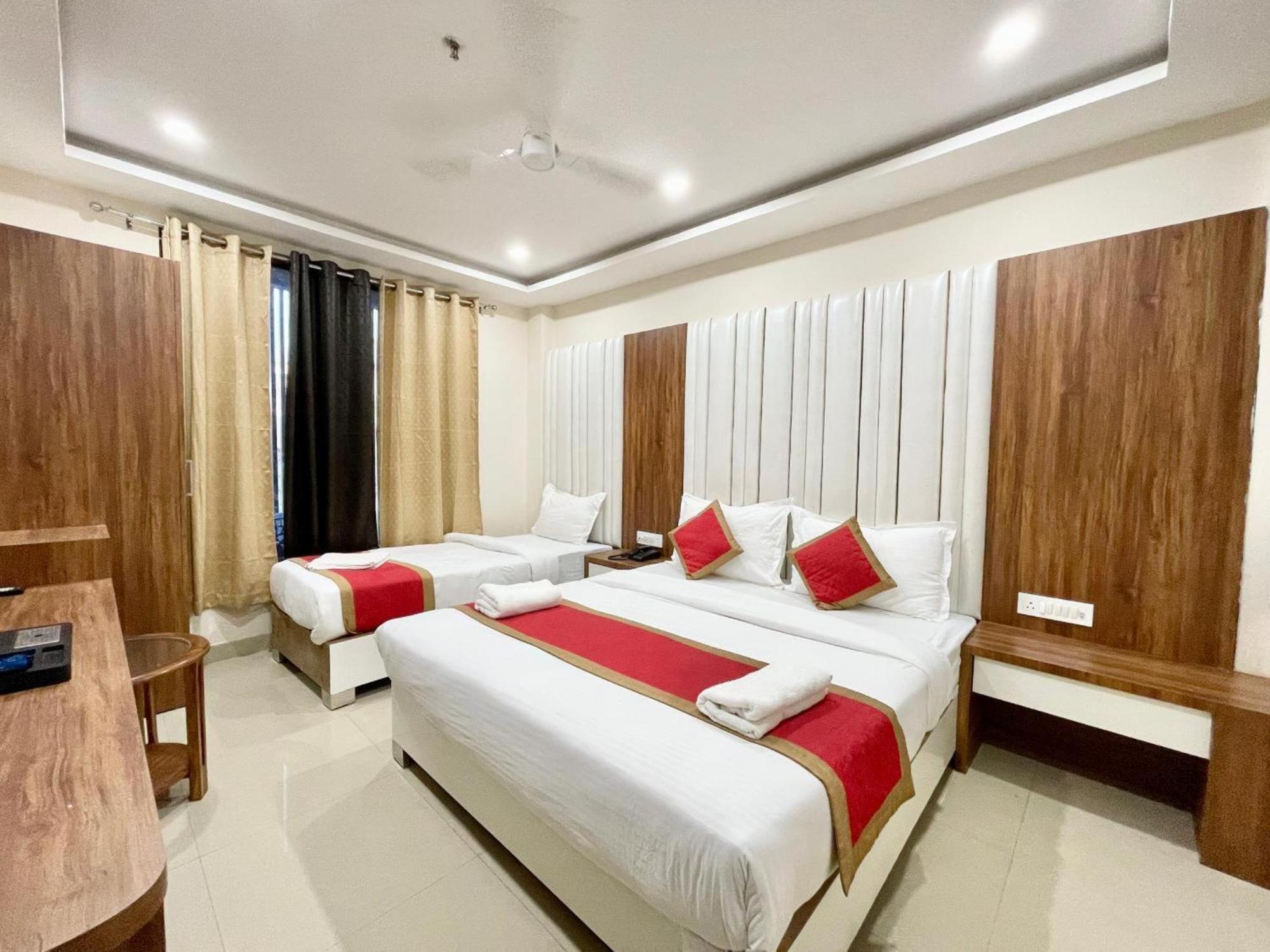Hotel Shree Radha Krishna 瓦拉纳西 外观 照片