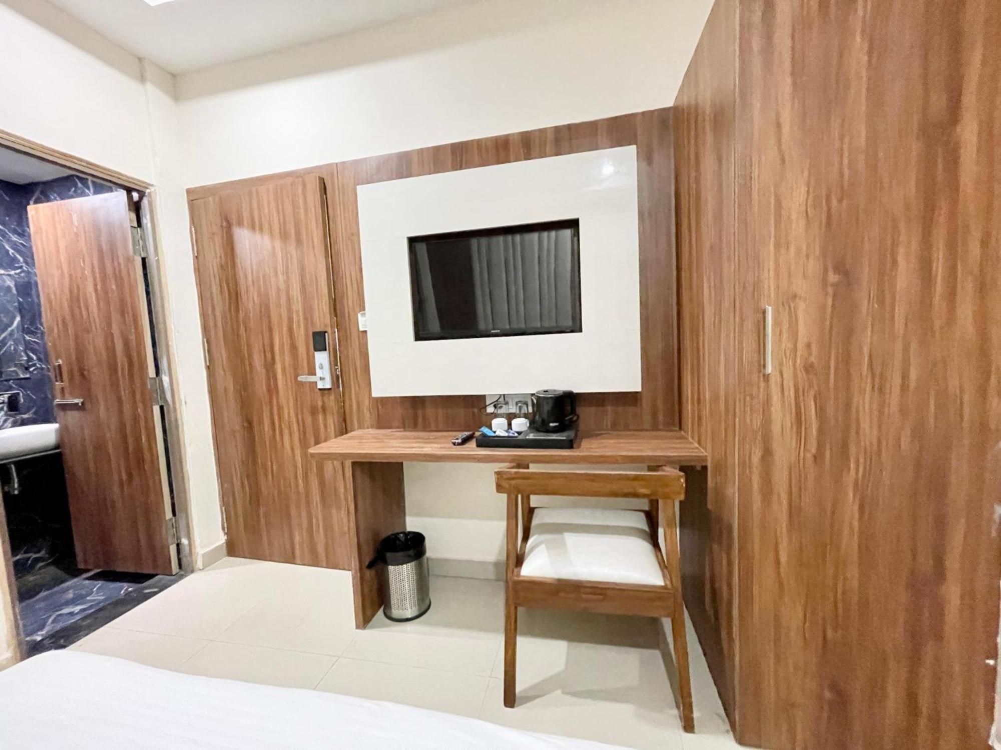 Hotel Shree Radha Krishna 瓦拉纳西 外观 照片