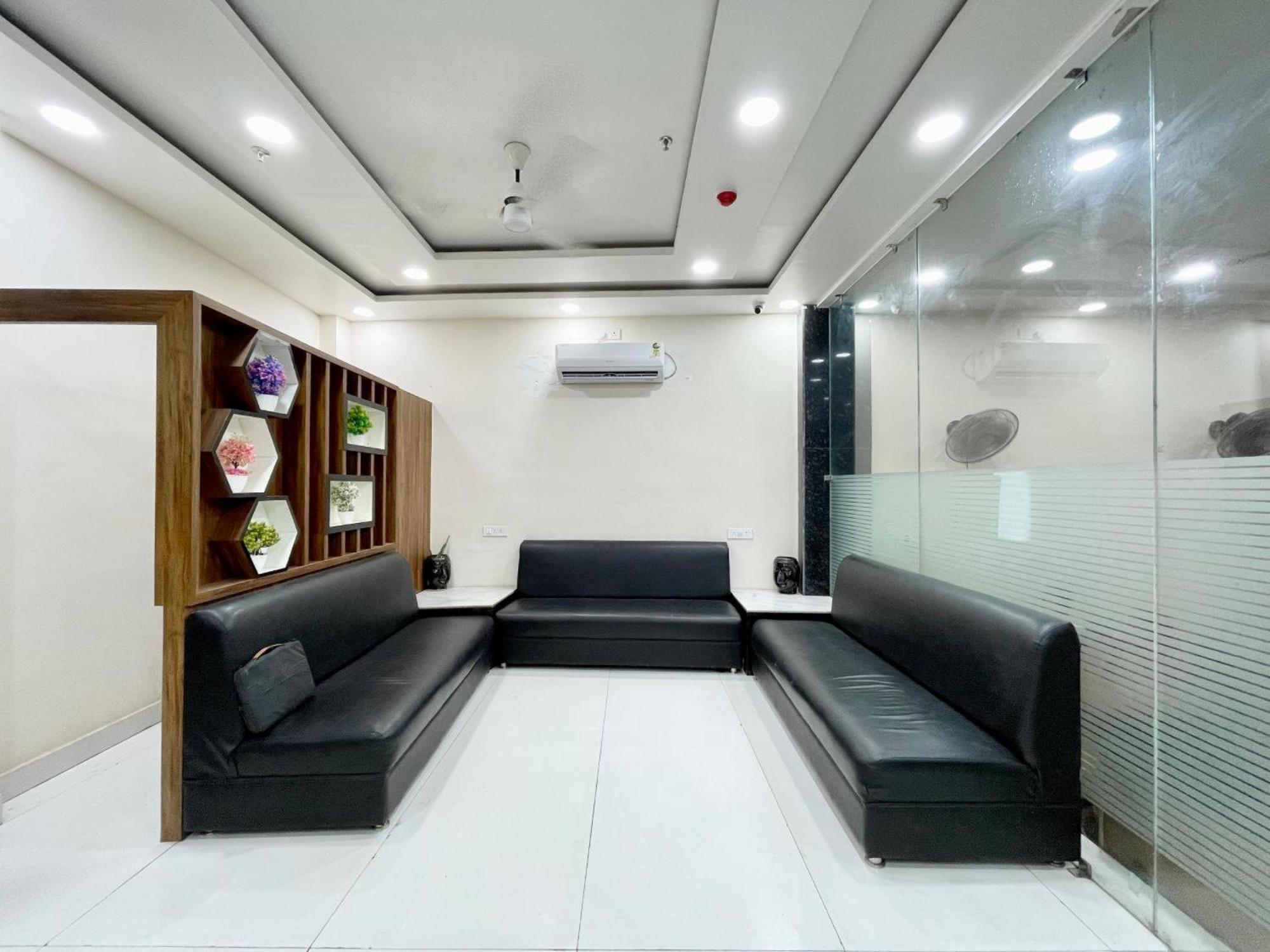 Hotel Shree Radha Krishna 瓦拉纳西 外观 照片